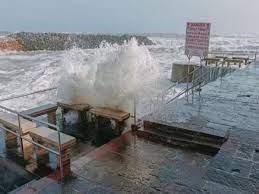 Cyclone Biparjoy: बिपरजॉय से निपटने के लिए सुरक्षाबल तैयार जानें वायुसेना और नौसेना की क्या हैं तैयारियां