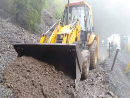 Uttarakhand Weather भारी बारिश की चेतावनी गंगोत्री-यमुनोत्री और बदरीनाथ हाईवे समेत 275 सड़कें बंद