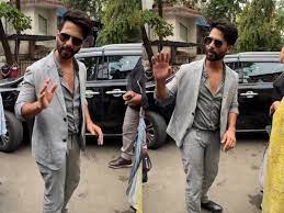 Shahid Kapoor: शाहिद कपूर ने फिल्म के लंबे शीर्षक का किया बचाव बोले- ऐसे ही होने चाहिए 