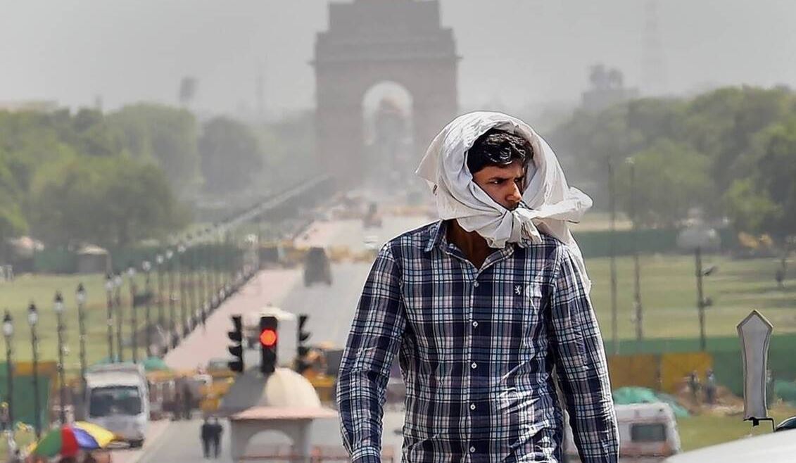 मौसम: प्रचंड गर्मी..14 साल का रिकॉर्ड टूटा दिल्ली में पारा 47 डिग्री के पार अगले पांच दिन भीषण लू का अलर्ट