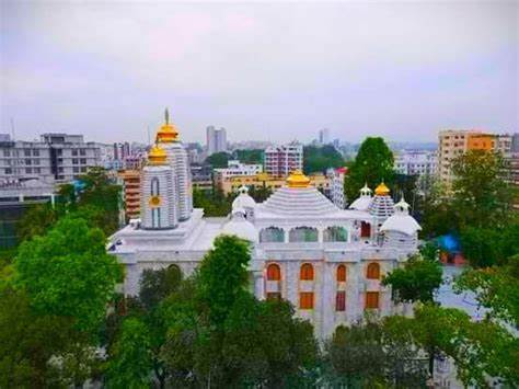 Bangladesh: चिन्मय कृष्ण दास की गिरफ्तारी पर भड़का इस्कॉन, सनातनियों के खिलाफ हिंसा पर सरकार को दिखाया आईना

